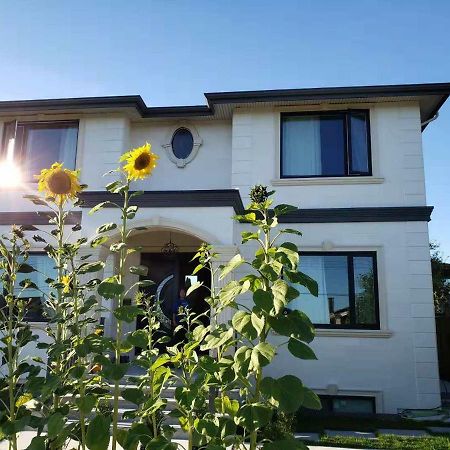 Metropolis Metrotown Area Lovely Place 2 Or 1 Bedrooms Suite New Westminster Exterior photo
